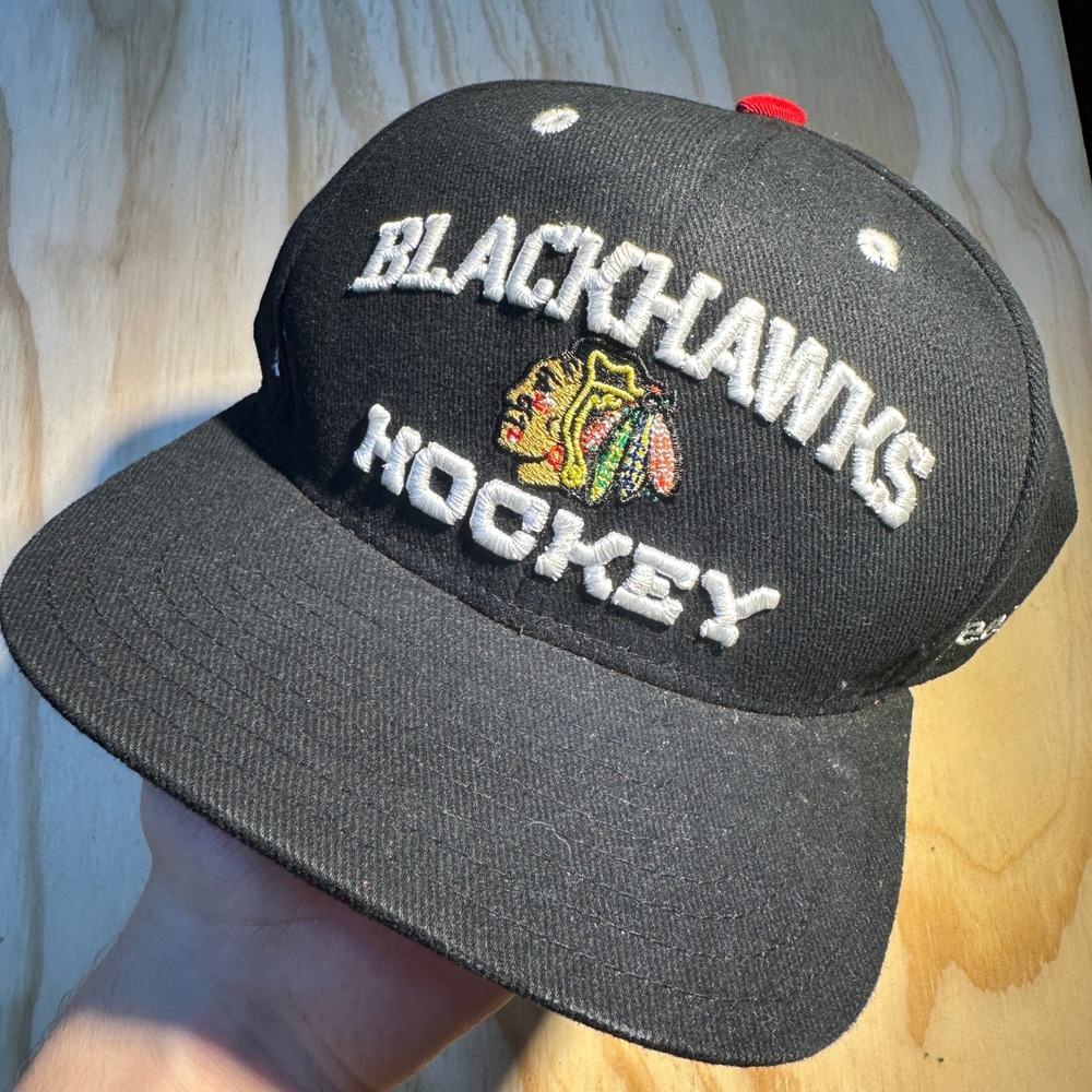 Reebok Chicago Blackhawks NHL Hockey Snapback Hat Black Red OSFA